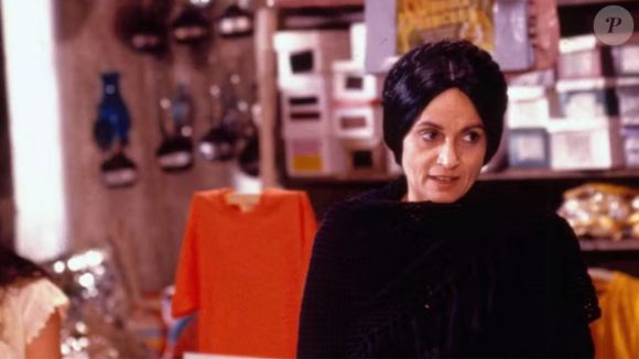 No final de 'Tieta', o público vai conferir o que tinha na famosa caixa de Perpétua.