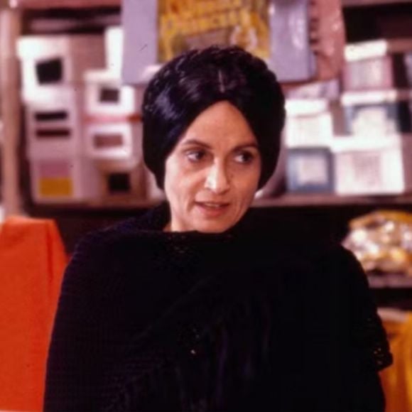 No final de 'Tieta', o público vai conferir o que tinha na famosa caixa de Perpétua.