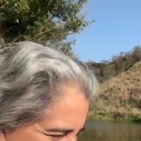 Longe das novelas da Globo há 12 anos, atriz escolheu fazenda para viver cercada pela natureza e Mata Atlântica; incêndio de 7h já devastou 300 mil m² da propriedade, paraíso da artista