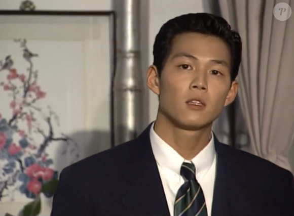 1993: Lee Jung-jae fez sua estreia com chave de ouro na TV com o seriado 'Dinossaur Teacher'