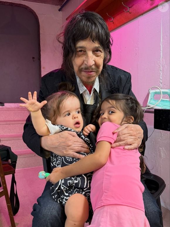 Benito Di Paula tinha 2 netas