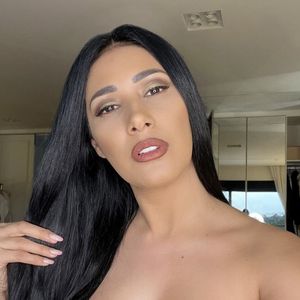 Simaria ainda completou: ‘Vocês não sabem nada sobre mim. Quando eu boto a cabeça no travesseiro pra dormir e quando eu choro, não tem ninguém lá pra sustentar meu choro’