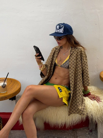 A Zara vende cinco sandálias de couro a partir de R$ 299 que transformam qualquer look em pura sofisticação