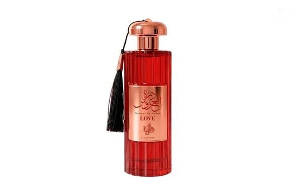 Durrat Al Aroos Love (Al Wataniah) - 85ml | R$ 299,00 - um dos lançamentos da marca árabe no Brasil, o perfume aposta em almíscar branco, baunilha cremosa, cardamomo e açafrão em uma fragrância oriental floral elegante e aconchegante
