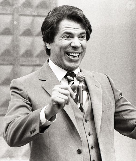Silvio Santos classificou José Sarney, presidente do Brasil entre 1985 e 1990 de 'muito simpático' ao lhe fazer visita em Brasília