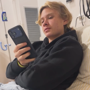 Mais tarde, Adriane Galisteu atualizou suas redes sociais mostrando que Vittorio precisou ser levado ao hospital por suspeitas de uma lesão no joelho