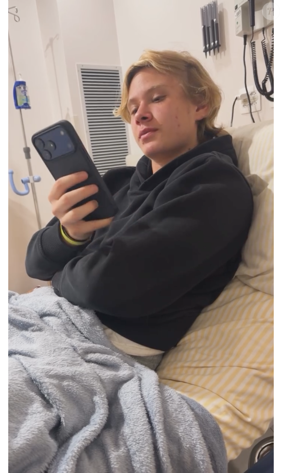 Mais tarde, Adriane Galisteu atualizou suas redes sociais mostrando que Vittorio precisou ser levado ao hospital por suspeitas de uma lesão no joelho