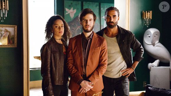 Baixinho (Rodrigo Garcia), é o pai do filho de Cacá (Pri Helena) na novela Volta por Cima