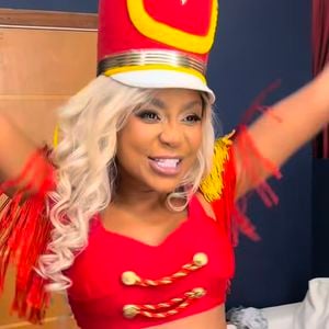 Cariúcha homenageou Xuxa se vestindo de Paquita.