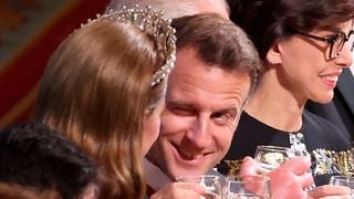 Kate Middleton ganha piscada do presidente francês Macron em jantar de gala e momento inesperado no Castelo de Windsor viraliza