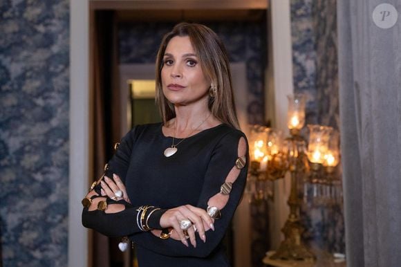 Fabia perde a linha quando é revelado seu caso com Arthur