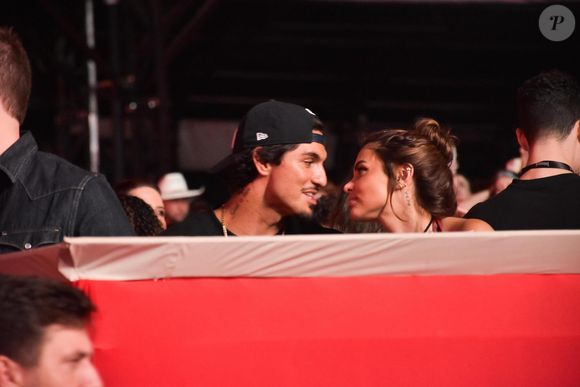 Recentemente Gabriel Medina e Isabella Arantes foram juntos a um show sertanejo