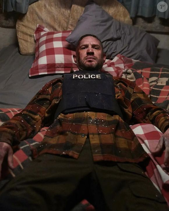 Em 'Caos e Destruição', Tom Hardy rouba a cena com um corpo super definido, que já vinha sendo construído há anos