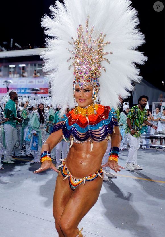 Corpo sarado de Viviane Araujo impressionou o público no Anhembi