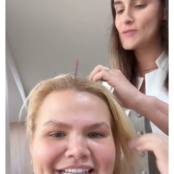 Embora seja normal apresentar o que os dermatologistas chamam de eflúvio telógeno sazonal no outono e na primavera, quando a queda de cabelo é excessiva ou persistente, é sintoma de que algo está errado internamente.