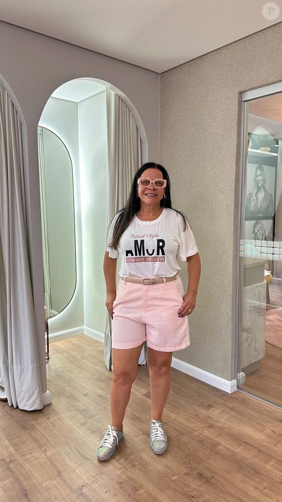 Mãe de Marília Mendonça, Ruth Moreira voltou a negar as acusações de que teria exigido 50% do valor do seguro do acidente de avião que matou a filha