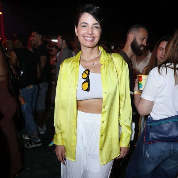 Emanuelle Araújo prestigiou Ivete Sangalo