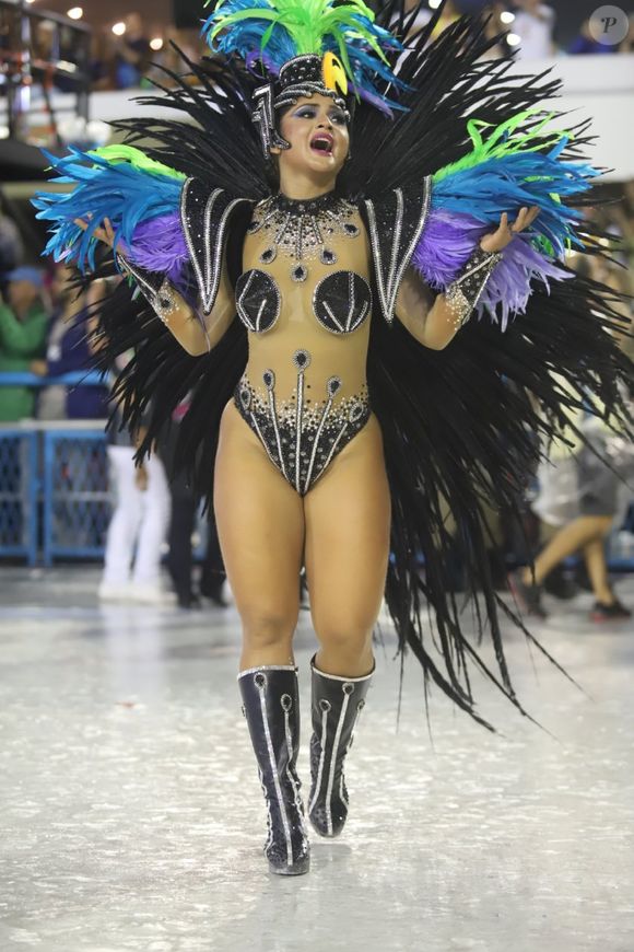 Mileide Mihaile fez sua estreia no Carnaval do Rio de Janeiro como musa da Grande Rio