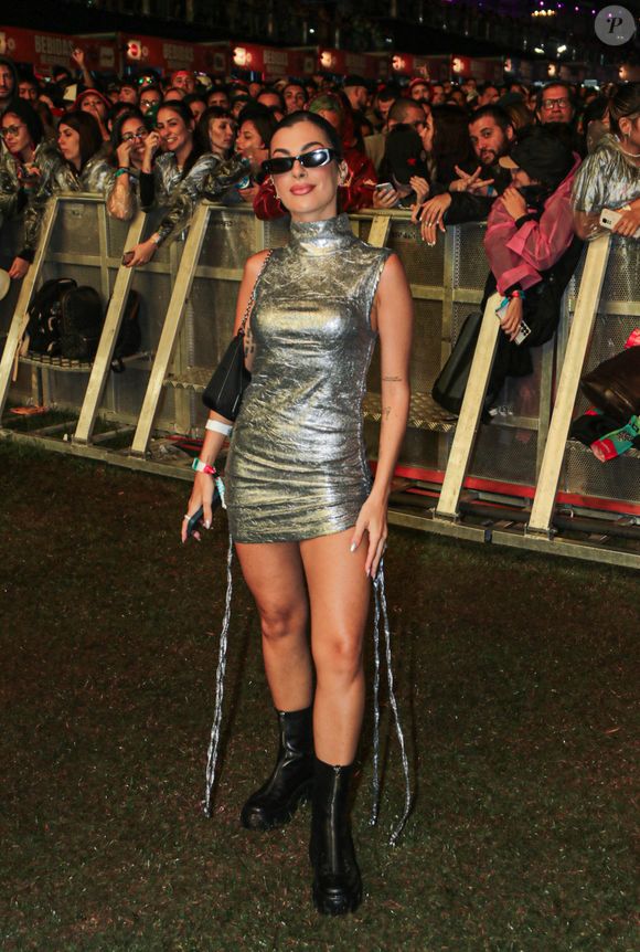 Famosos esbanjam estilo em seus looks do primeiro dia do Lollapalooza 2024