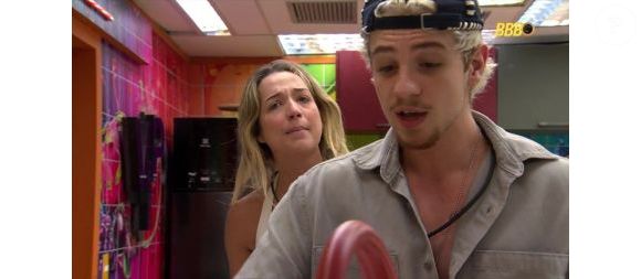 Briga entre Samira Sagr e Juliano Floss no BBB 26 começou por causa da limpeza da cozinha