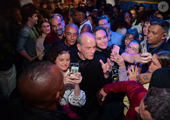 A exposição 'Cazuza Exagerado', que ocupa 1.500 metros quadrados do Shopping Leblon, é a maior já realizada sobre o artista