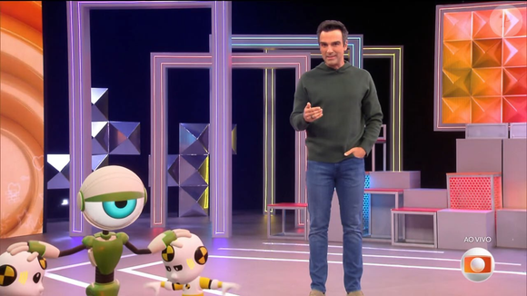 Tadeu Schmidt contou que semana do BBB 26 terá Paredão falso
