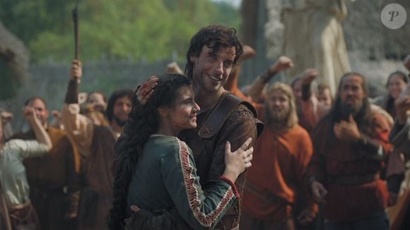 A série acompanha as origens de Merlin e o papel que ele passa a desempenhar nos acontecimentos que podem definir o futuro da Britânia