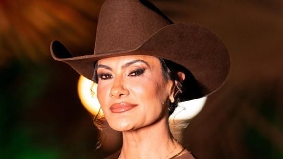 Mãe de Ana Castela surge em look elegante marrom para Barretos e famosas elogiam: 'Maravilhosa'