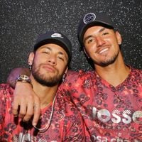 Fim da amizade de Neymar e Gabriel Medina? Equipe do surfista nega afastamento por causa de Isabella Arantes