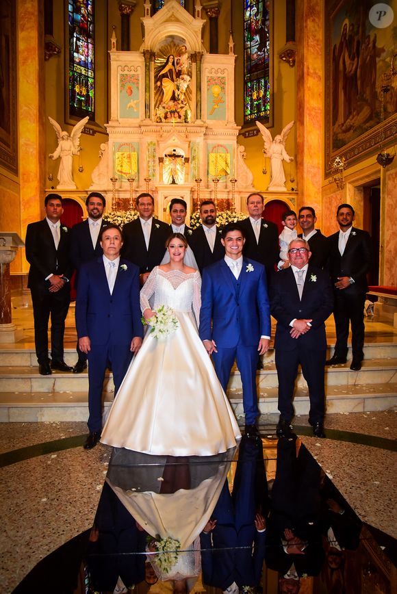 Vestido de noiva da filha de Tom Cavalcante, Maria Cavalcante era no estilo princesa