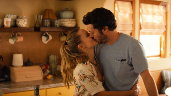 A primeira temporada recebeu uma avaliação positiva de 95% dos críticos, e a série foi indicada ao Emmy e ao Globo de Ouro, não apenas na categoria de Melhor Série de Comédia, mas também para seus atores principais.