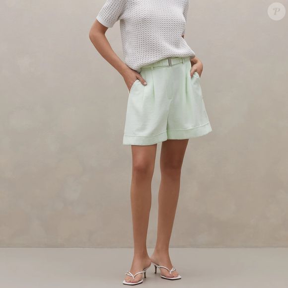 Short Evasê com Cinto