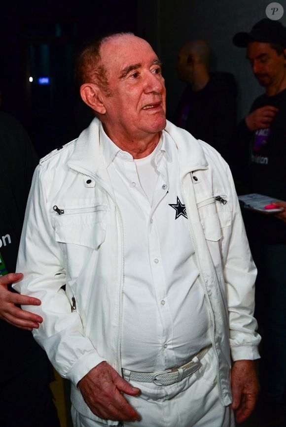 Renato Aragão e Martha Rangel se casaram antes dela completar 18 anos, ao começarem a namorar ela tinha 13 e ele, 16