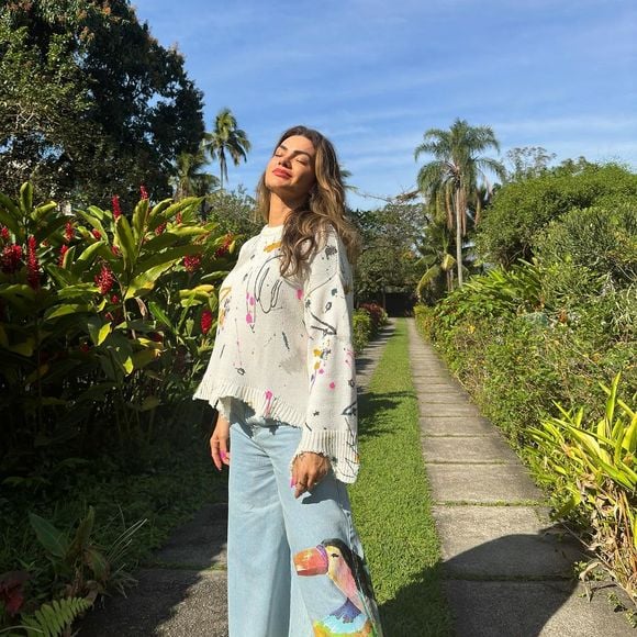 Kelly Key falou na web: 'Quem nunca cometeu erros que atire a primeira pedra', sobre a polêmica, na época.