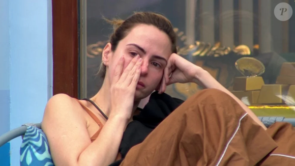 Estudos mostram que pessoas que reprimem suas emoções continuam experimentando internamente todo o impacto fisiológico, aumento da frequência cardíaca, tensão muscular, desgaste mental