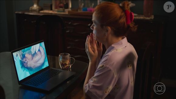 Em 'Vale Tudo', Aldeíde ficou emocionada ao ver parto de bebê reborn