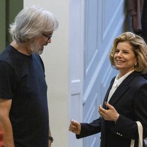 O diretor artístico Paulo Silvestrini nos bastidores de gravação com Debora Bloch da novela Vale Tudo