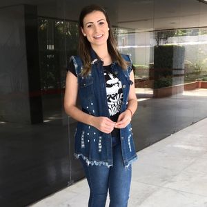 Além do cabelo, Andressa Urach também passou a priorizar maquiagens mais suaves