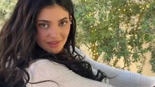 Piscina gigante, cinema particular e quadra de basquete: Kylie Jenner abre as portas de sua mansão de quase US$ 25 milhões na Califórnia