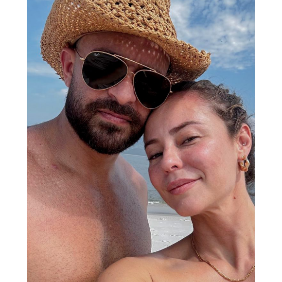 Em comemoração ao aniversário do cantor, Paolla Oliveira publicou uma homenagem ao amado