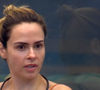 Ana Paula Renault chora no BBB 26 após relatar dificuldades para se alimentar na Xepa do reality da Globo