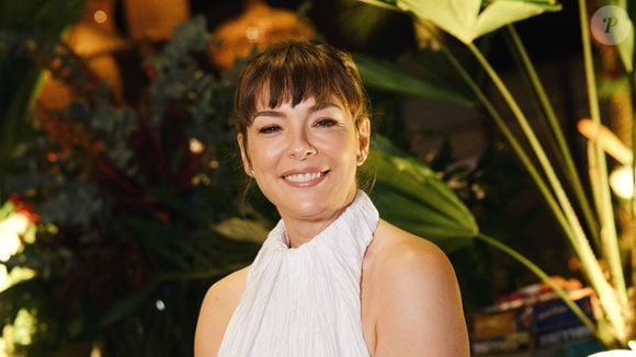 Regiane Alves confessa que os dois filhos não acompanham a novela 'Por Você'