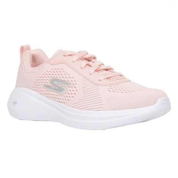 Pensado para caminhadas frequentes, o Go Run Fast Glide, da Skechers, aposta em conforto contínuo para a rotina diária