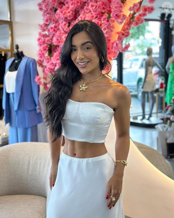 No rosto, Duda Freire apostou em procedimentos e preenchimentos