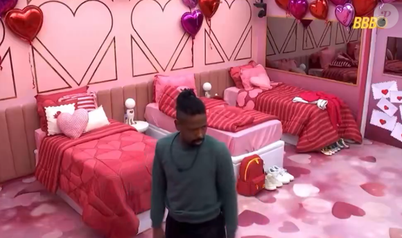 ‘BBB 26’: a briga começou quando Leandro acendeu a luz do quarto enquanto Edilson tentava dormir