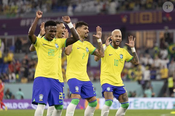 A convocação de Neymar e Vini Jr. para a Copa do Mundo 2026 movimentou a internet nesta segunda-feira (18), mas a viagem de Virgínia Fonseca para Dubai também acabou chamando atenção entre os fãs do universo dos famosos