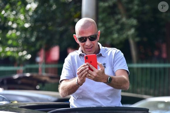 Rafael Ilha já estava com calvície no grau 7, considerada elevada - na foto, cantor em 2020 durante manifestação política