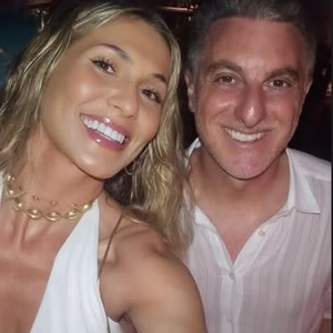 Mesmo sem um comunicado oficial por parte do ex-casal, o empresário apareceu publicamente ao lado de uma nova companheira, enquanto a apresentadora optou por passar o Réveillon cercada de amigos famosos no litoral baiano.