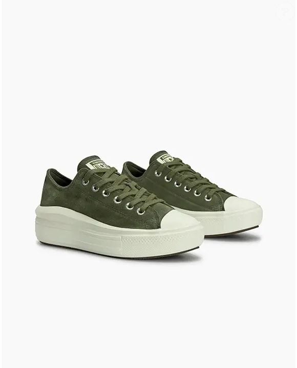 Chuck Taylor All Star Move Crafted Color Suede de cano baixo, de R$ 479,90.