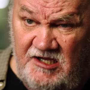 Thomas Markle, pai de Meghan Markle, foi submetido, na última quarta-feira (03), a uma cirurgia para amputar a perna esquerda abaixo do joelho